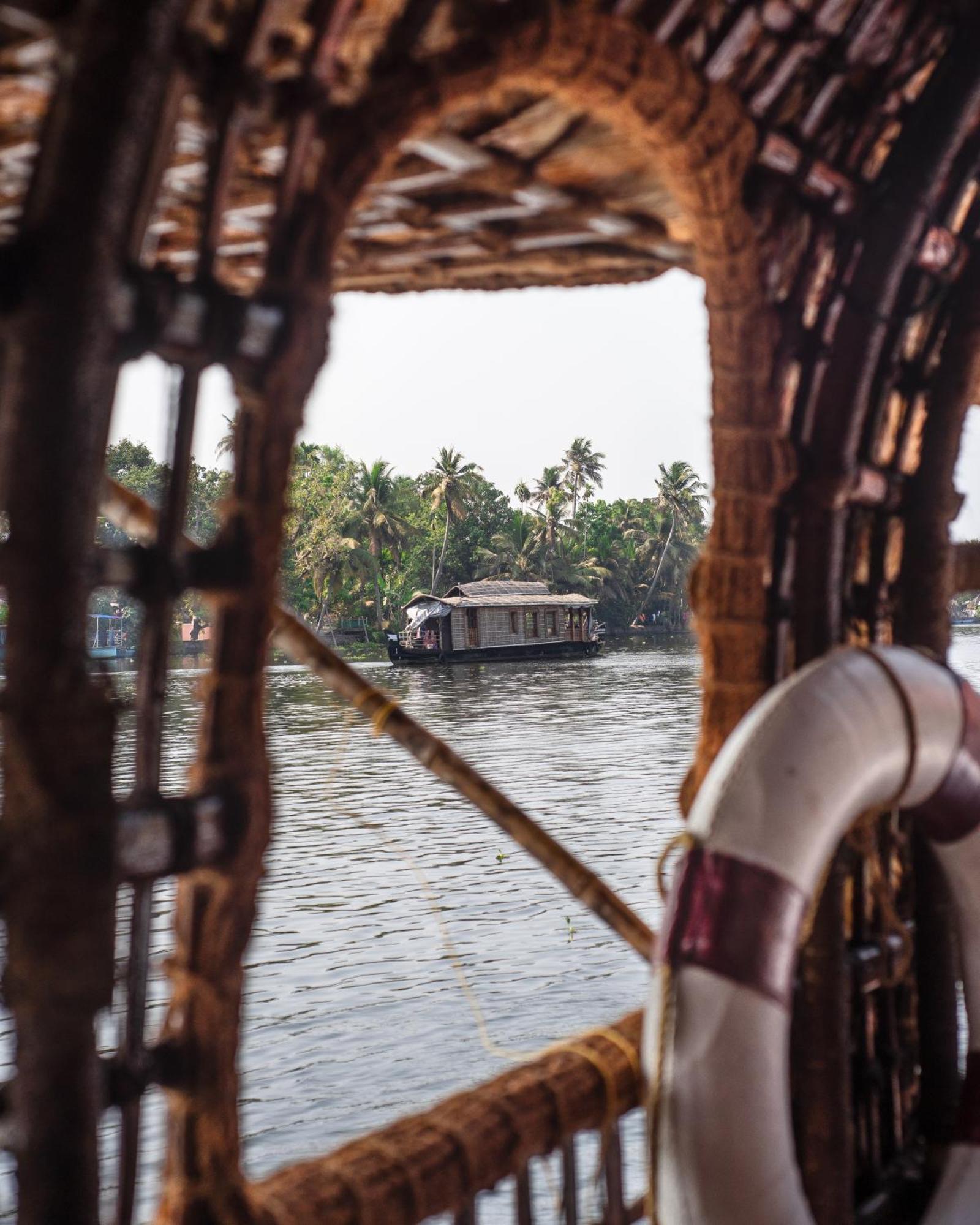 Spice Coast Cruises - Houseboat, A Cgh Earth Experience Hotel Alappuzha ภายนอก รูปภาพ
