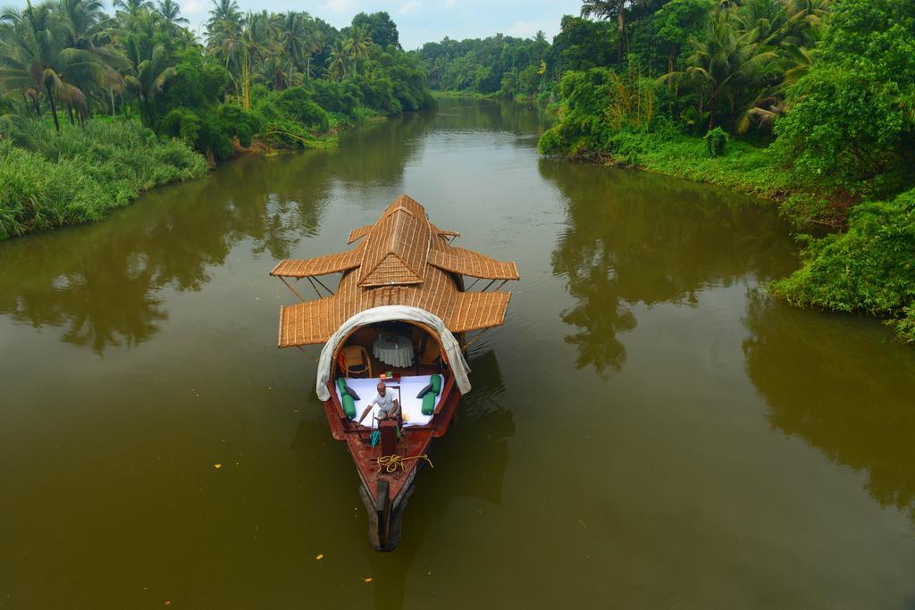 Spice Coast Cruises - Houseboat, A Cgh Earth Experience Hotel Alappuzha ภายนอก รูปภาพ