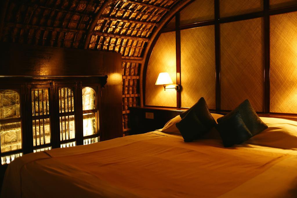 Spice Coast Cruises - Houseboat, A Cgh Earth Experience Hotel Alappuzha ภายนอก รูปภาพ