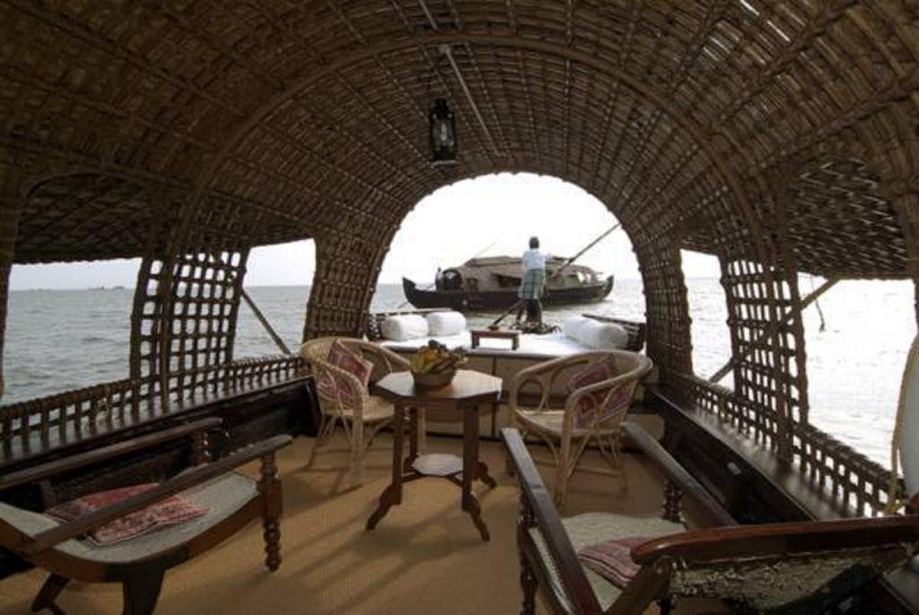 Spice Coast Cruises - Houseboat, A Cgh Earth Experience Hotel Alappuzha ภายนอก รูปภาพ