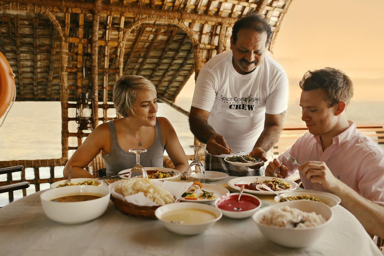 Spice Coast Cruises - Houseboat, A Cgh Earth Experience Hotel Alappuzha ภายนอก รูปภาพ